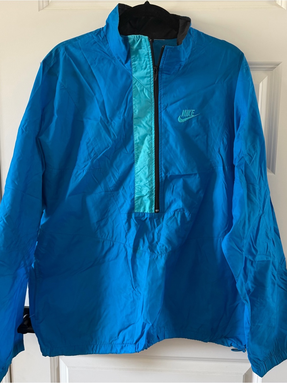 Nike Men' Bright Blue & Teal Vintage pullover windbreaker